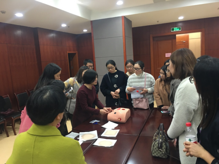 2018-11-30重症医学科岗员参加pg电子市急危重症护理学会学习班1104.png